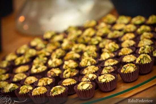 Receita de brigadeiro gourmet de pistache para seu casamento ...