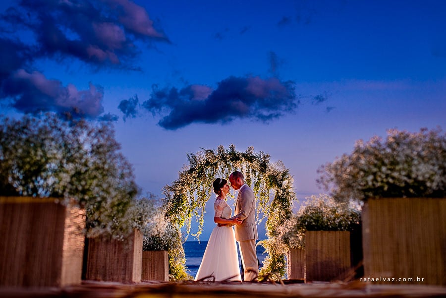 Espaços para casamento na praia em Maresias: Amora Hotel. Foto: Rafael Vaz. Veja mais locais no site Planejando Meu Casamento ( www.planejandomeucasamento.com.br ).