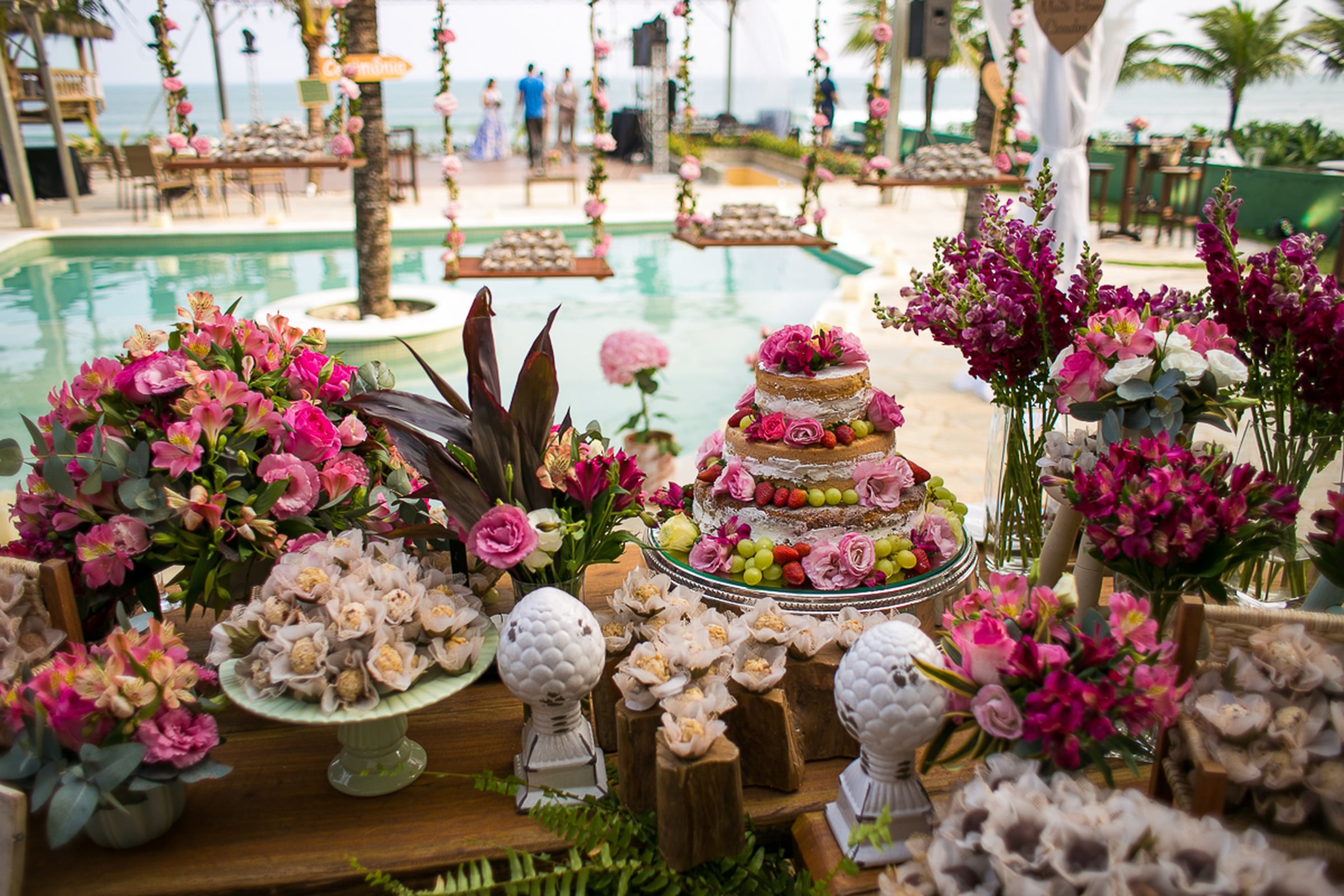 Espaços para casamento na praia em Maresias: Mahalo Hotel. Foto: Eduardo Perazzoli. Veja mais locais no site Planejando Meu Casamento ( www.planejandomeucasamento.com.br ).